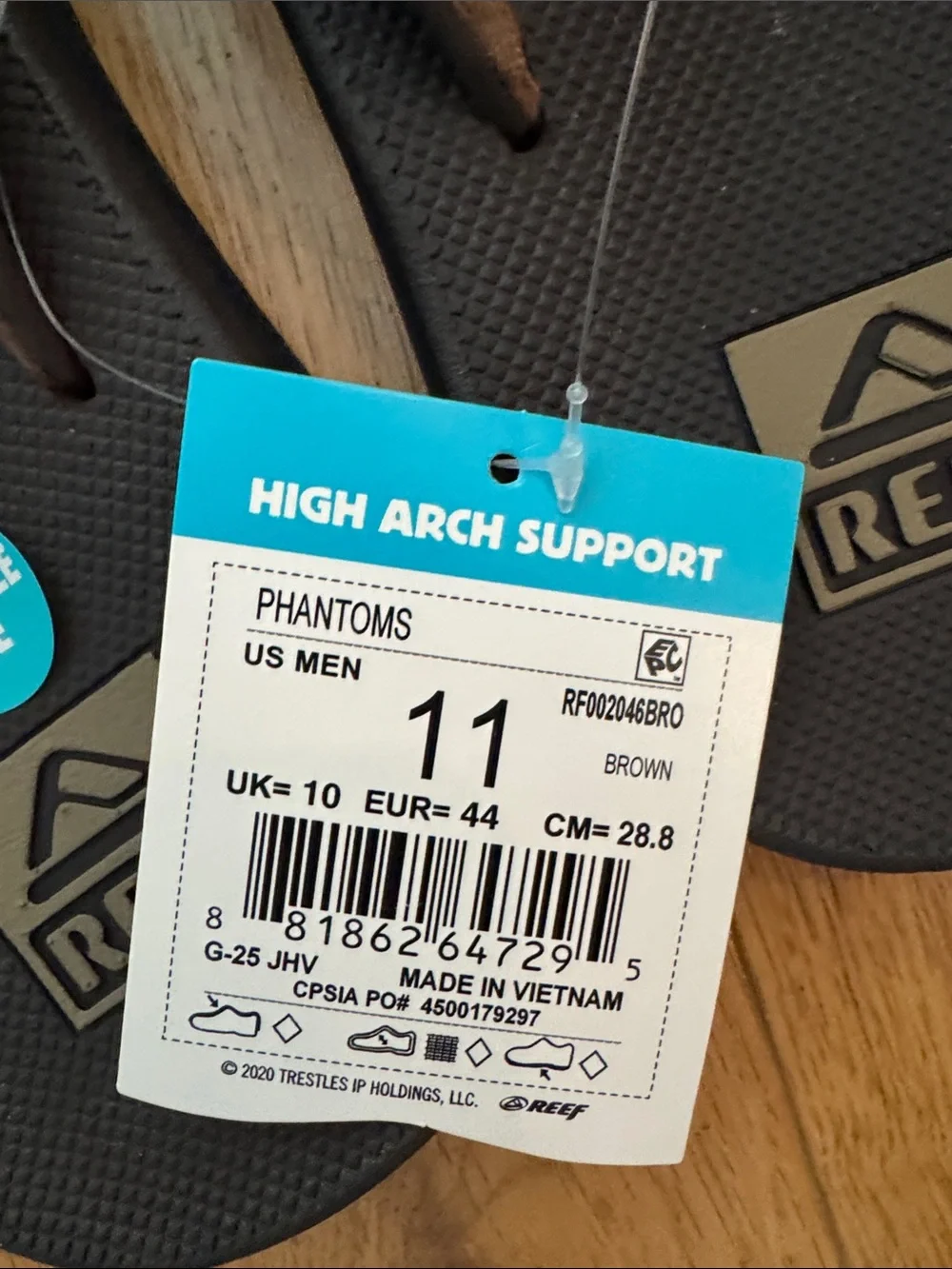 Reef Men’s Black & Brown High-Arch Flip Flops